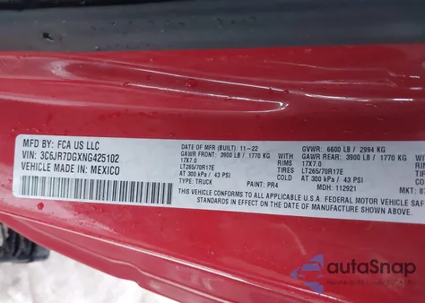 2022 Ram 1500 Classic Tradesman 4X4 8' Box z USA, uszkodzony, nr VIN 3C6JR7DGXNG425102